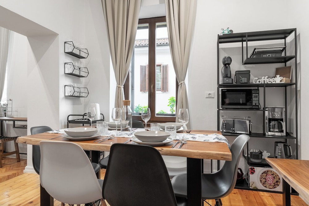 Apartment del Bello