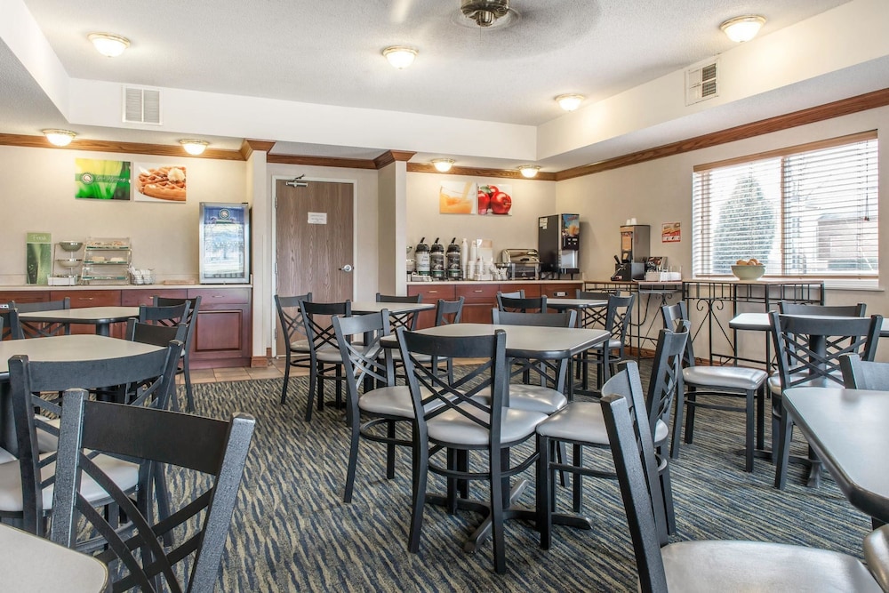 Titusville Vacations - Quality Inn  Suites - Property Image 7