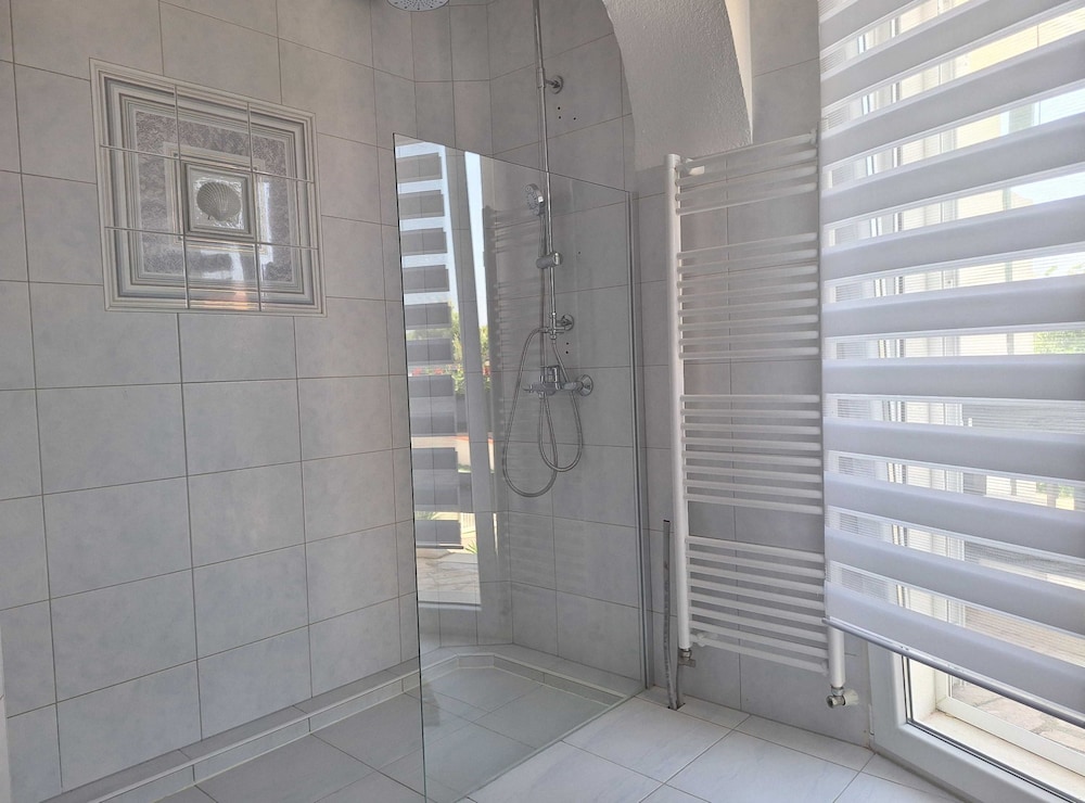 Sea View Apartment Povljana