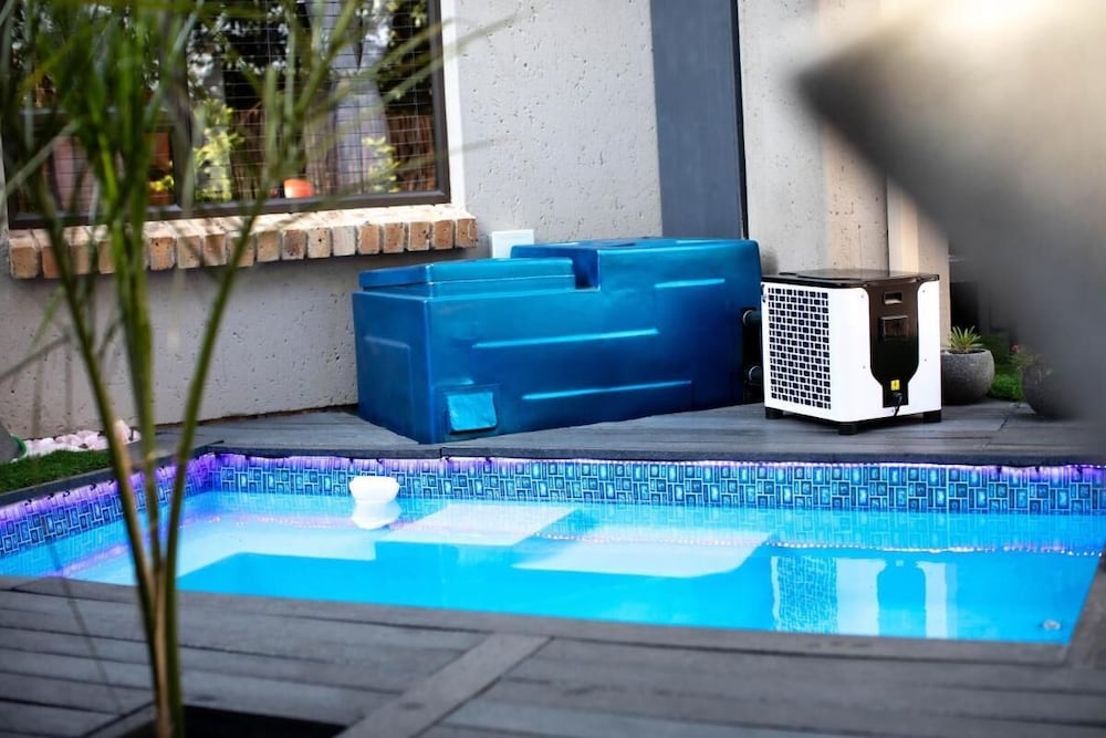 Luxurious Self-catering Apartment in Benoni With Private Entrance