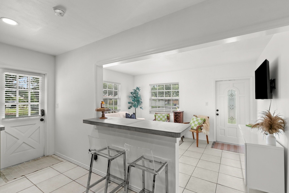 3401 W San Juan St Tampa FL 33629 USA