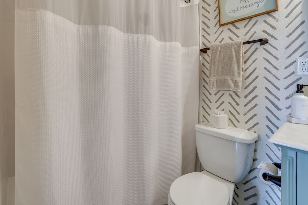 3 Mi to Old Town: Modern Oasis in Scottsdale!