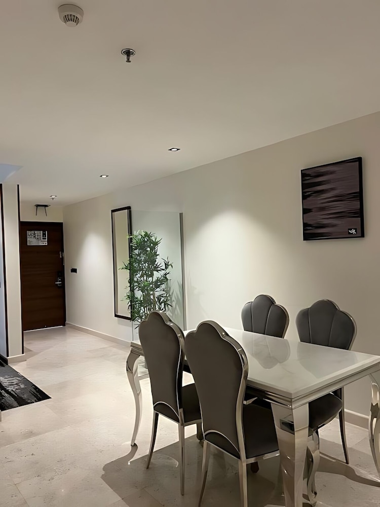 Kayan Serviced Apartments