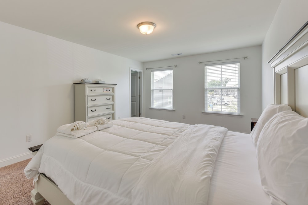 2 Mi to Historic Dtwn Belmont: Family Gem w/ Patio