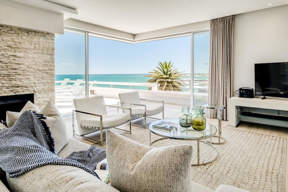 Sapphire Tide Penthouse w Sea View Private Pool
