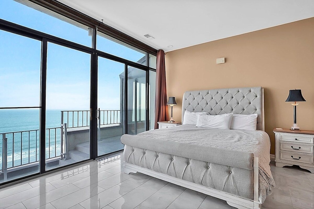 Sands Beach Club Ph1114 4 Bedroom Condo