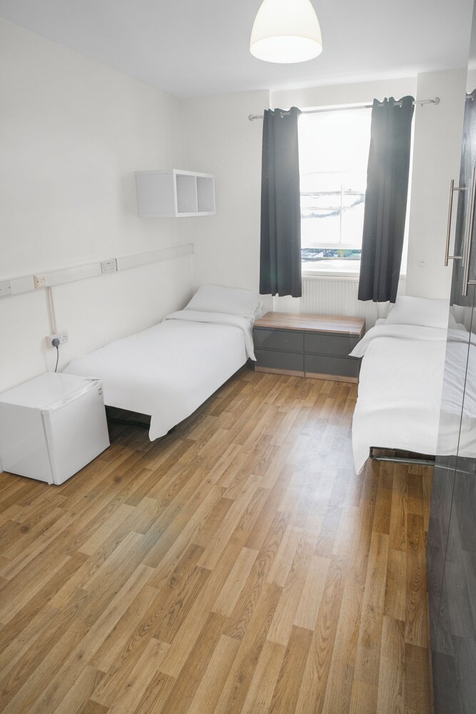 Bowden Court - Hostel