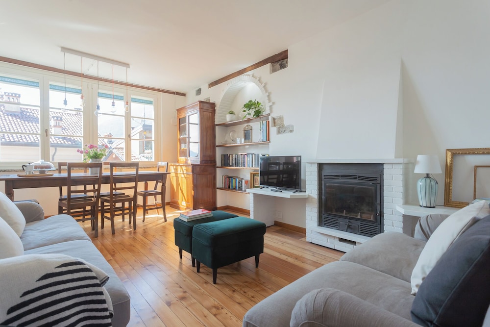Emily's Holiday House - Authentic Lake Como by Rent all Como