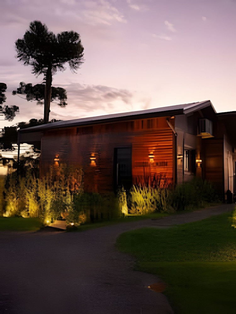 Green Cabin