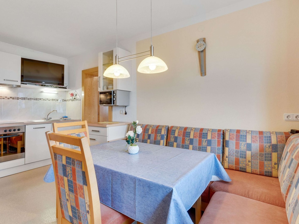 Quaint Apartment in Hainzenberg near Horbergbahn view 2