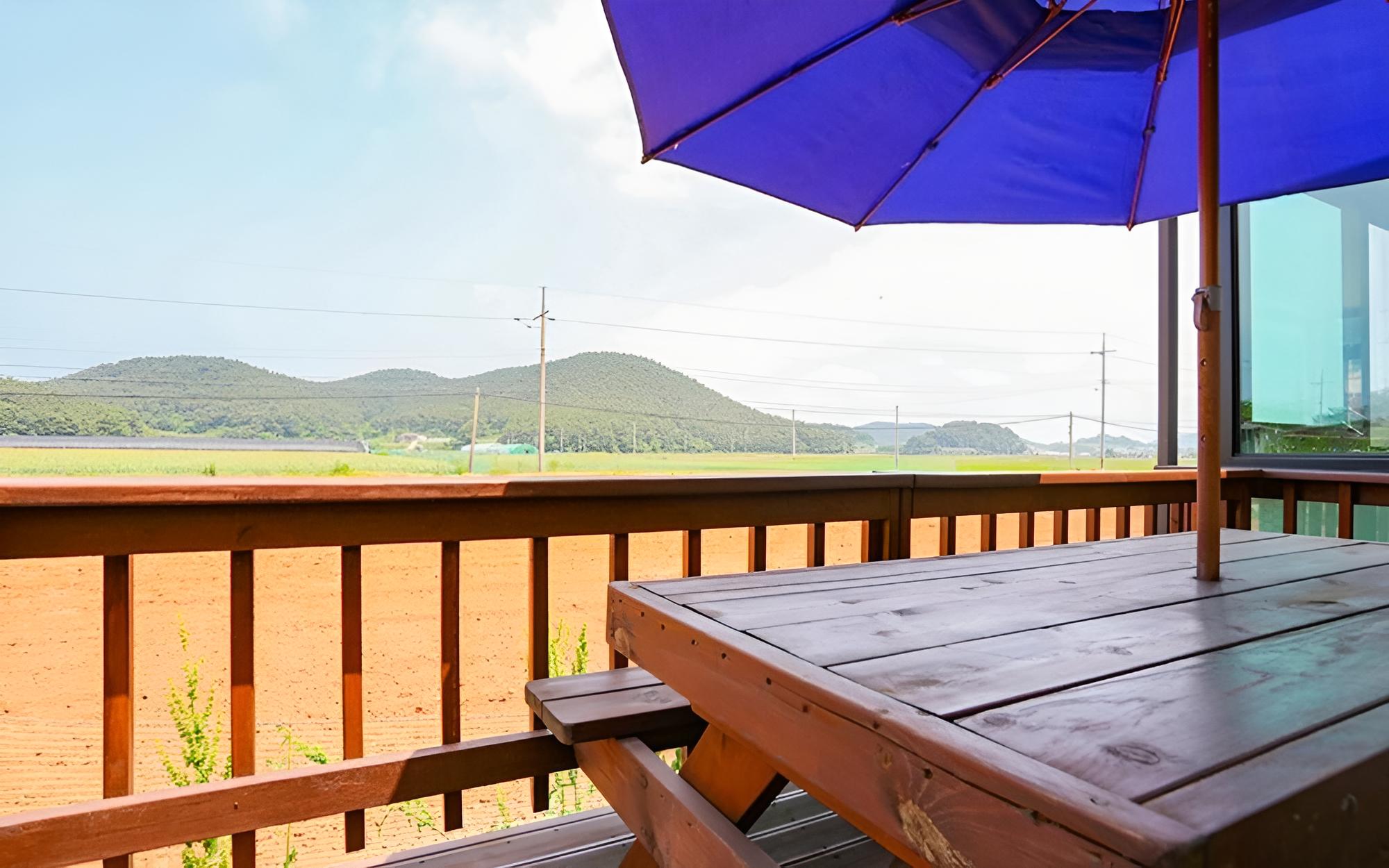 Taean Teuranjageunseong Pension view 5