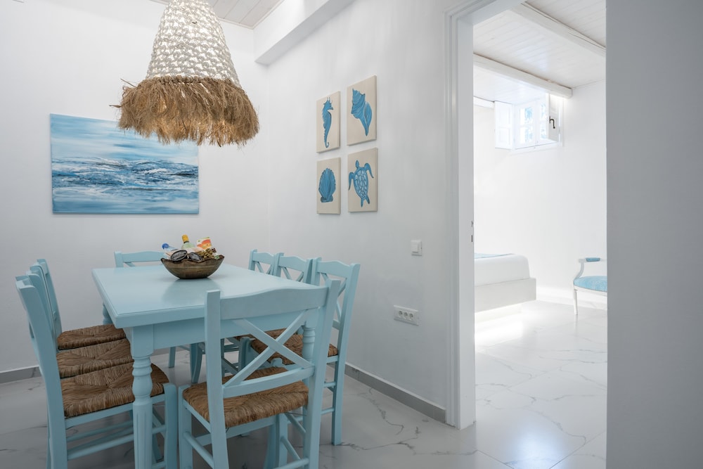 Oia Sunset Villas