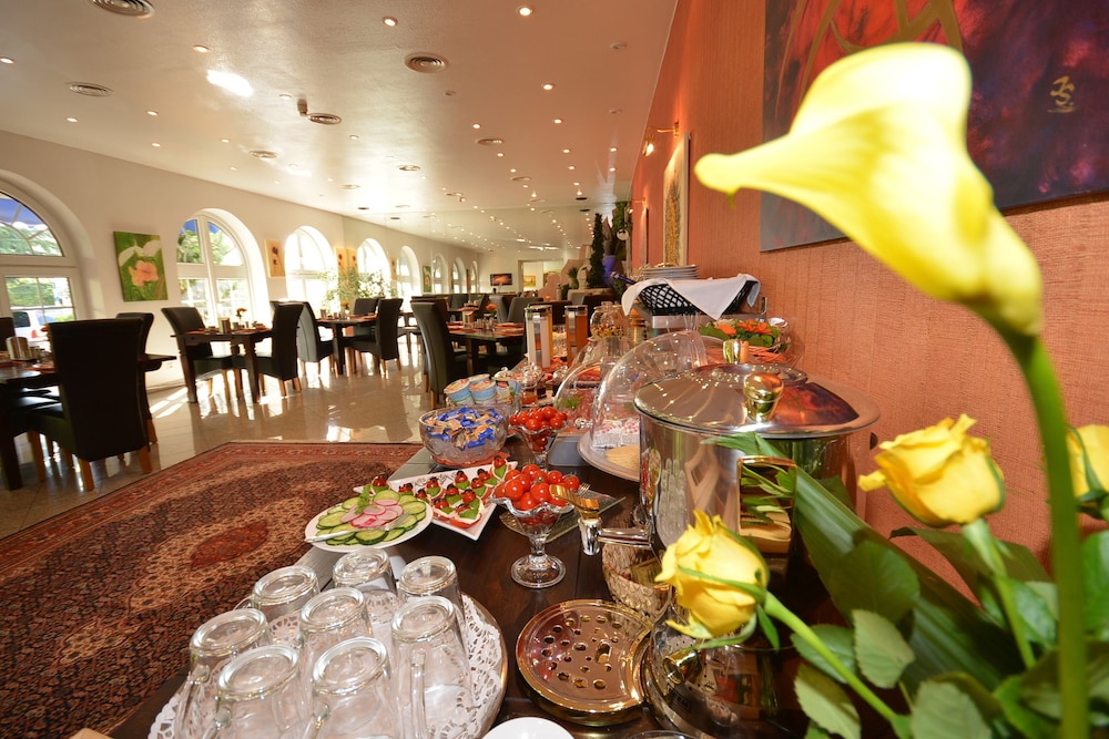 Alpha Hotel Garni - Property Image 18