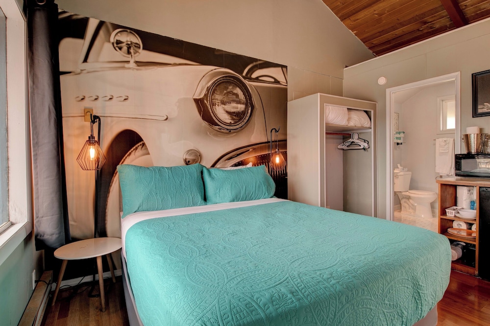 Moolack Shores Inn
