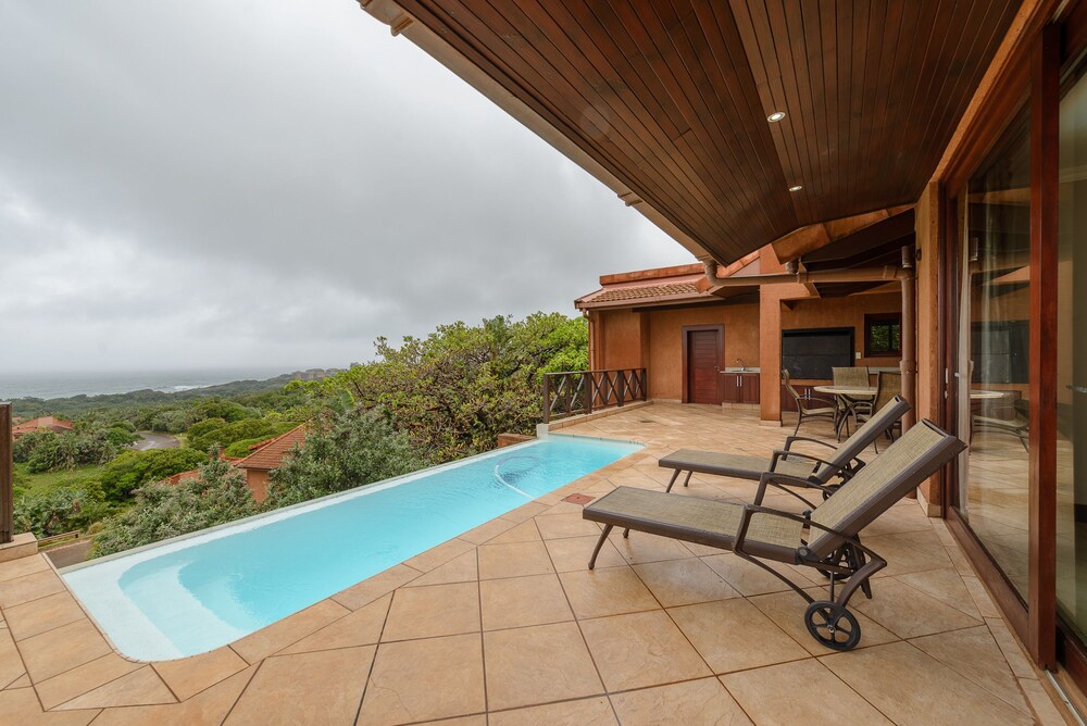 San Lameer Villa Rentals 14328