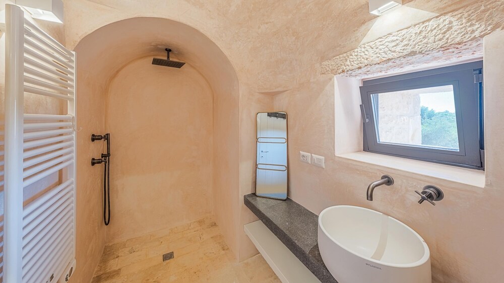 Borgo Dell Agrumeto 8 Emma Villas view 3