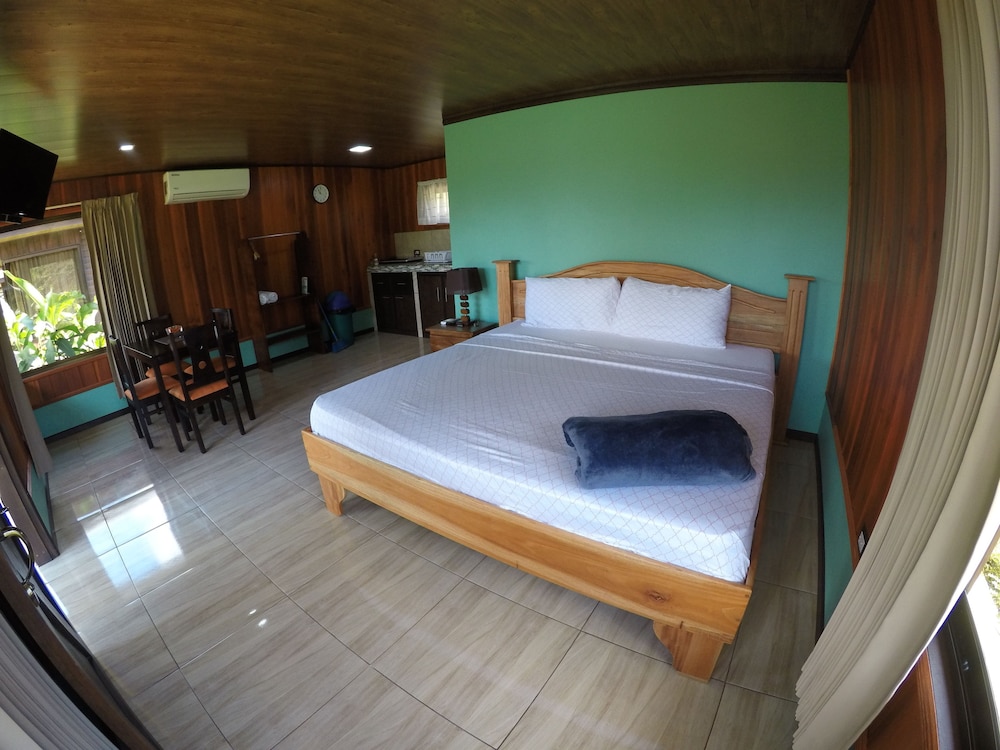 Cabañas Sueños del Arenal view 2