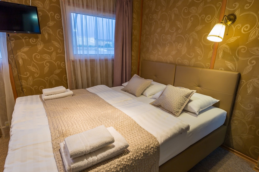 Grand Jules Boat Hotel Budapest