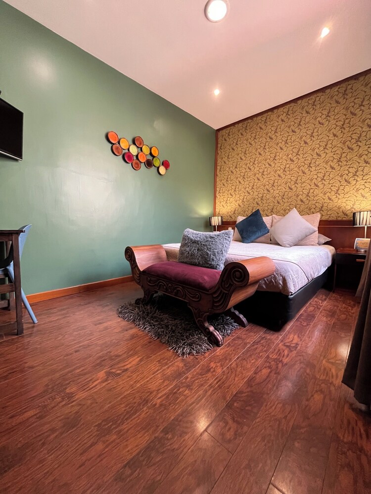 Pepe's House Cuenca Hotel & Hostel