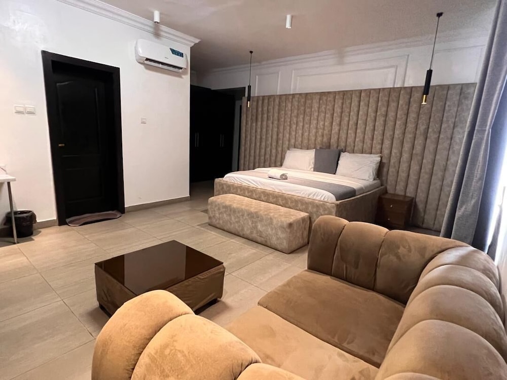 Ace Apartment