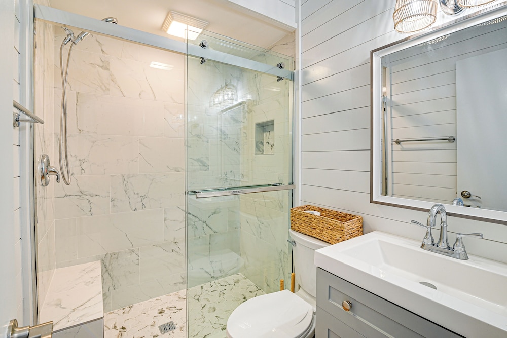 Pool & Beach Access: Scenic Murrells Inlet Condo!