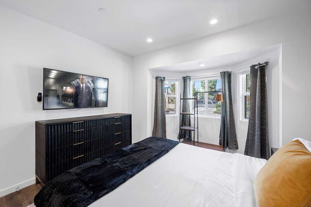 The Gower Street Bungalows by AvantStay