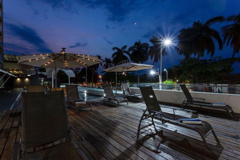 Ramada by Wyndham Acapulco Hotel  Suites - Property Image 5