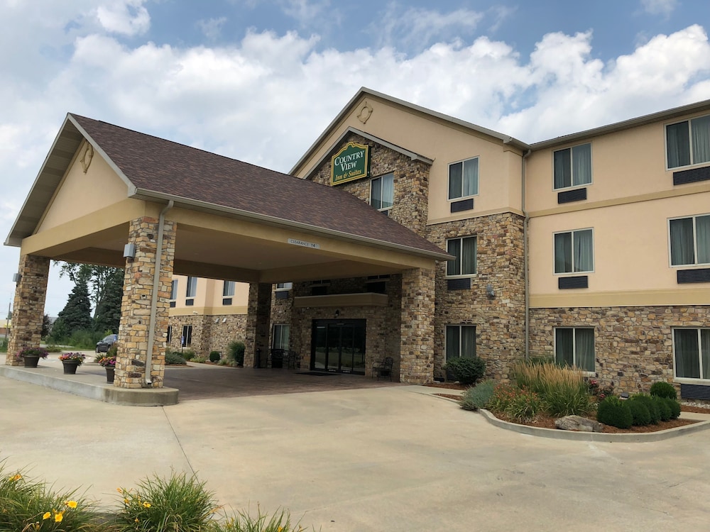 Country View Inn & Suites