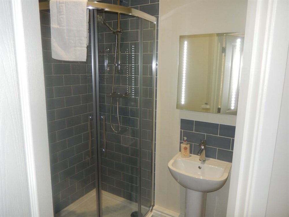 Marlborough Vacations - The Bear Marlborough - Property Image 1