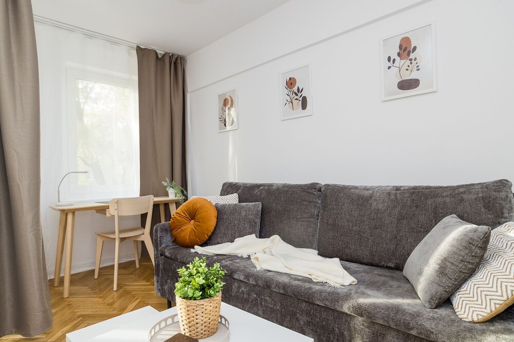 ShortStayPoland Jana Pawła II 65 B141 view 2