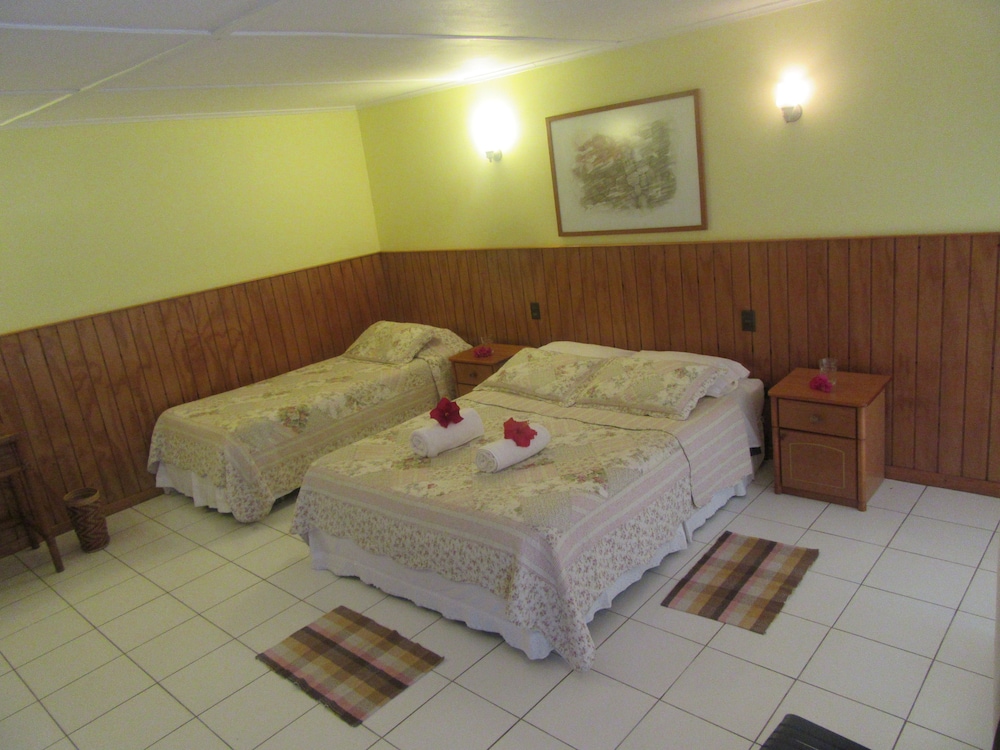 Maru Lodge