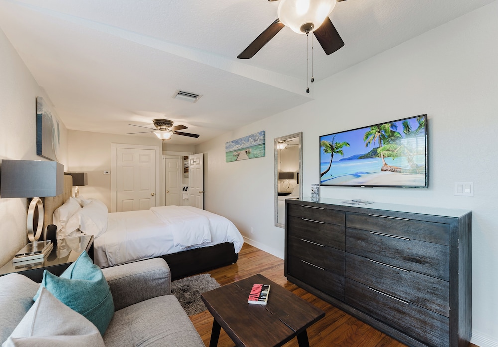 Nola Apartment