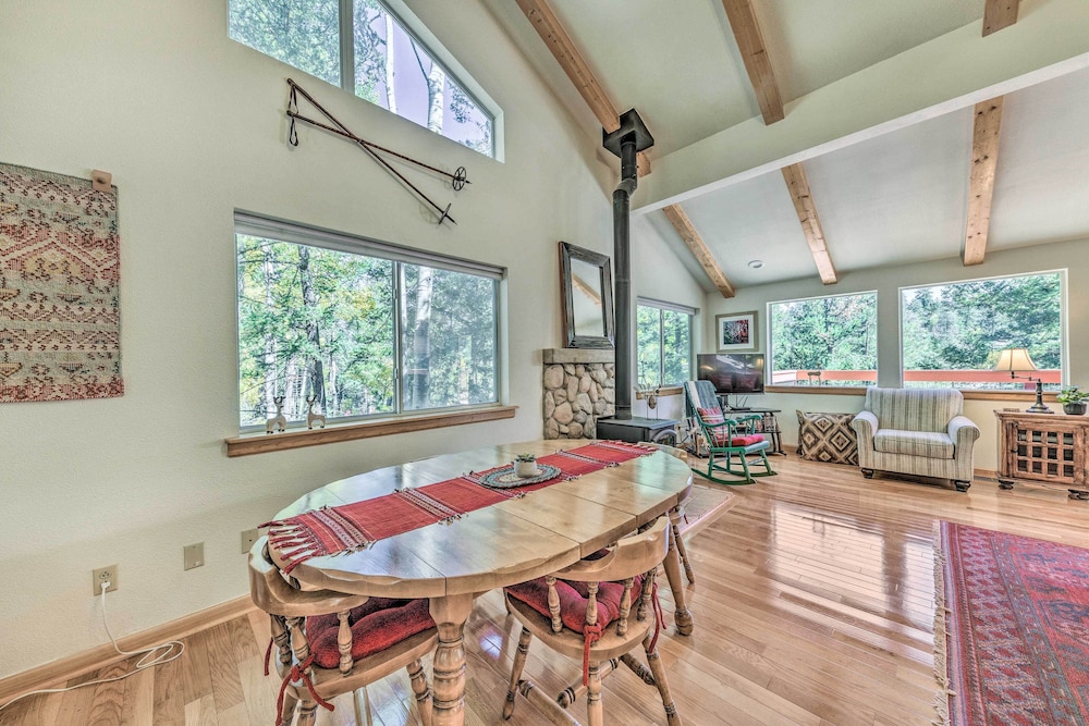 Cloudcroft Cabin w/ Deck < 2 Mi to Downtown! - Property Image 6