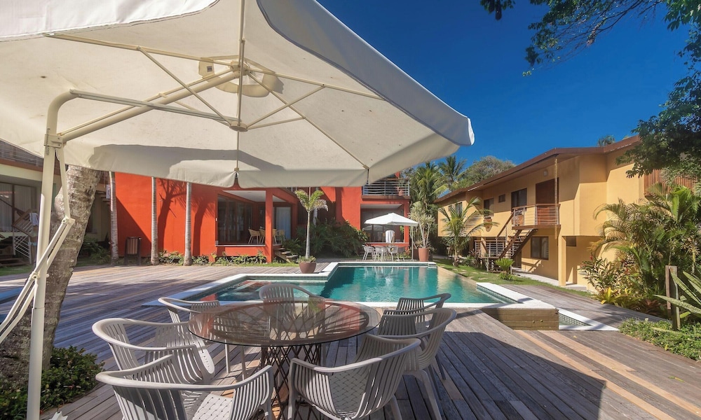 Fully Equipped Apartments in an Oceanfront Condo With Leisure Area and Pool Vvas