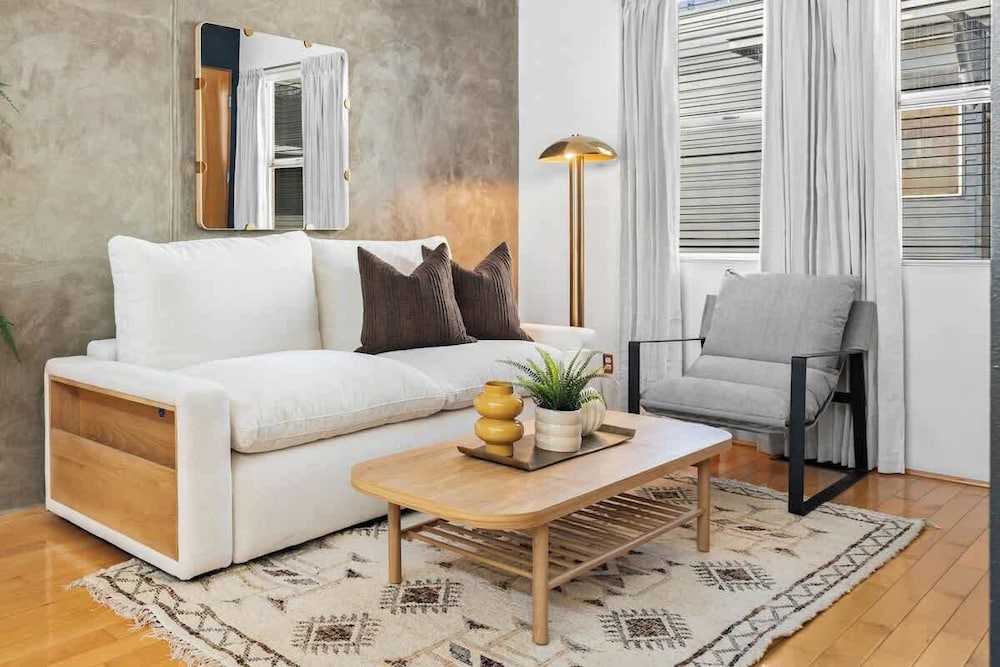 Gaslamp Row House - Sleeps 8 Private Garage AC