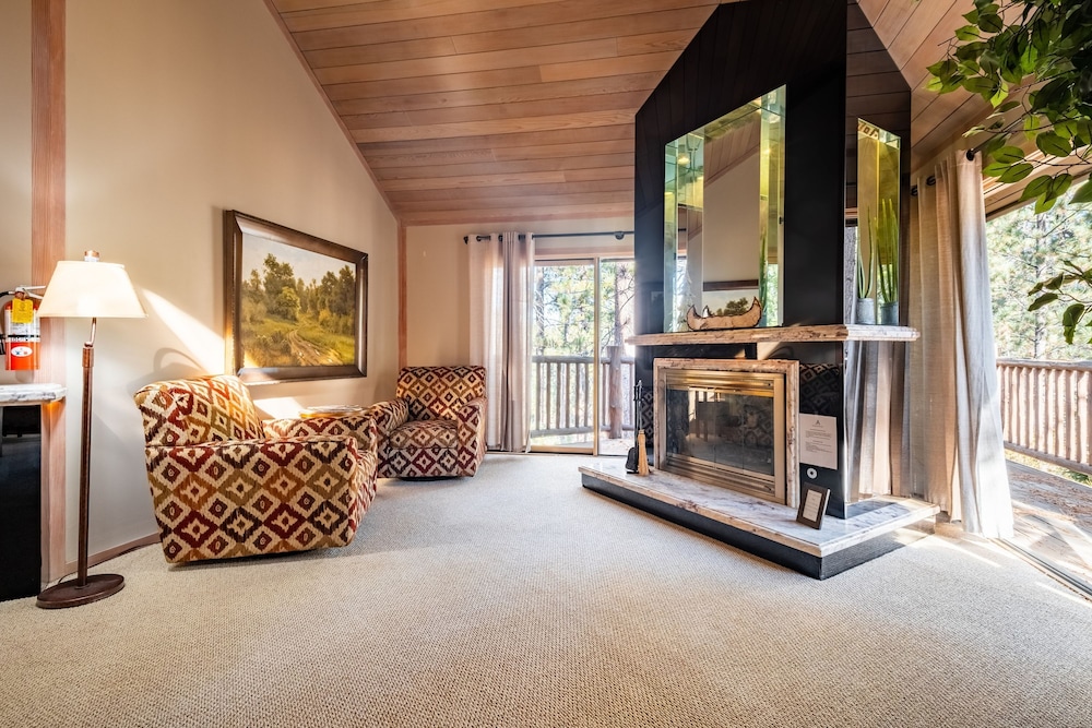Heavenly Valley by Avantstay Home w Pool Sauna Hot Tub Game Room Tennis Crt Basketball Crt