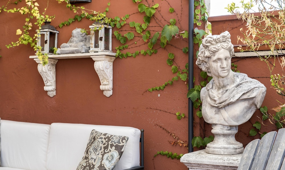 Il Bacio Luxury Spanish Steps Penthouse With Terrace Perfect