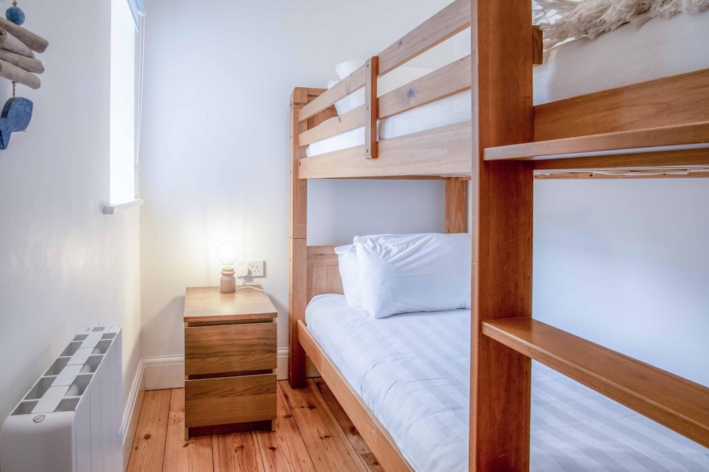 Sea Glass - 2 Bedroom Apartment - Manorbier