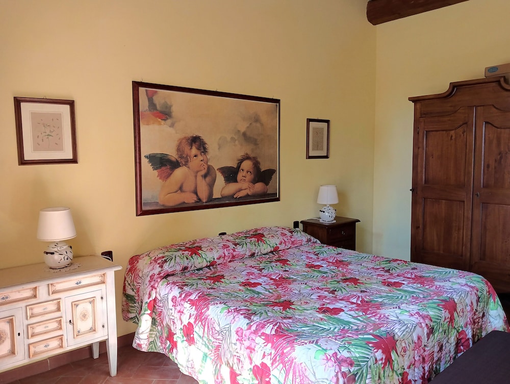 Podere Casato 2 Hills View, Pool, Wifi Tuscany