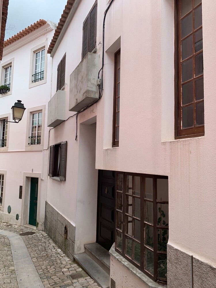 Charming old town apartment Cascais view 2