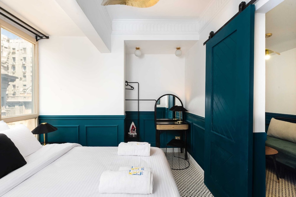 The Neat Nostalgic 2bdr Apt. @ Cairo's Downtown