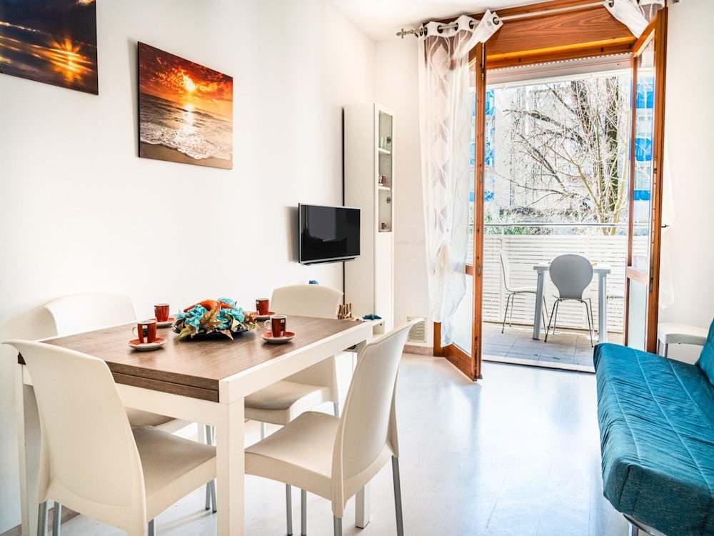 A Modern Flat a Stone's Throw From the Beach