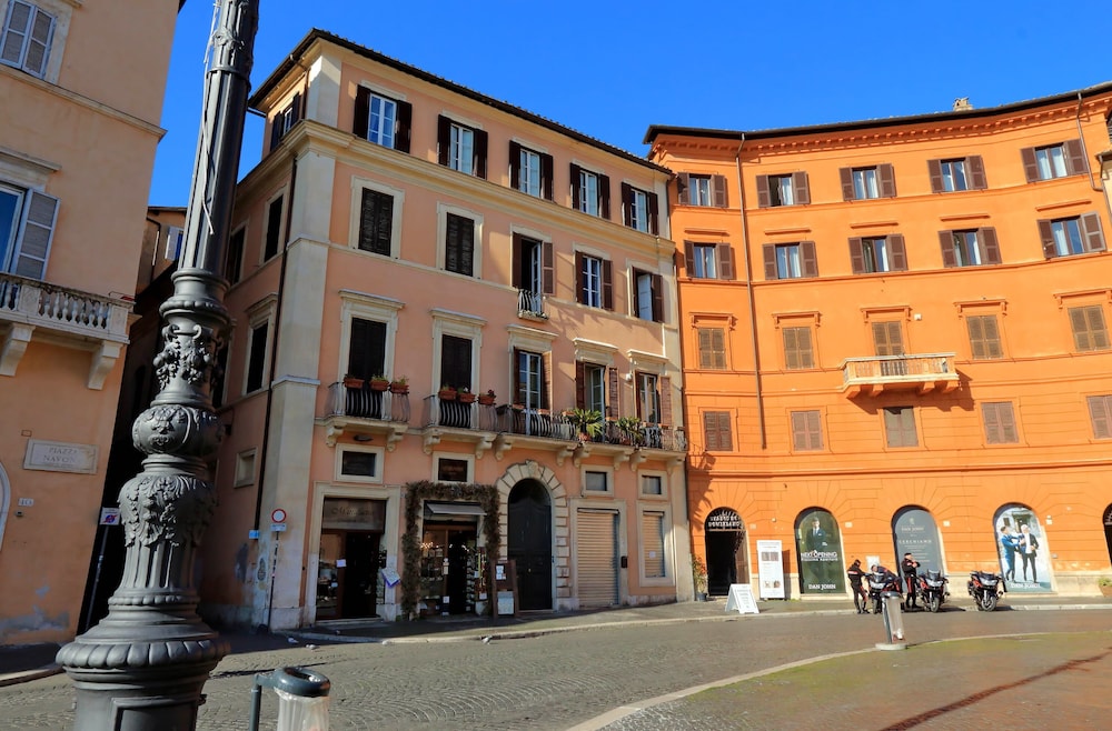 Navona - WR Apartments