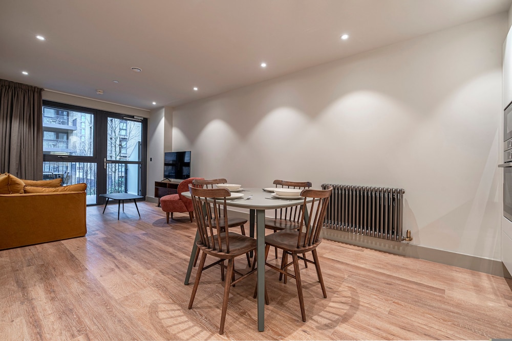 Elegant Apartment in North London