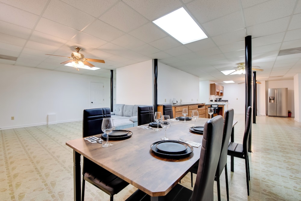 Near Trails & Live Music: Cozy Atlanta Apt!