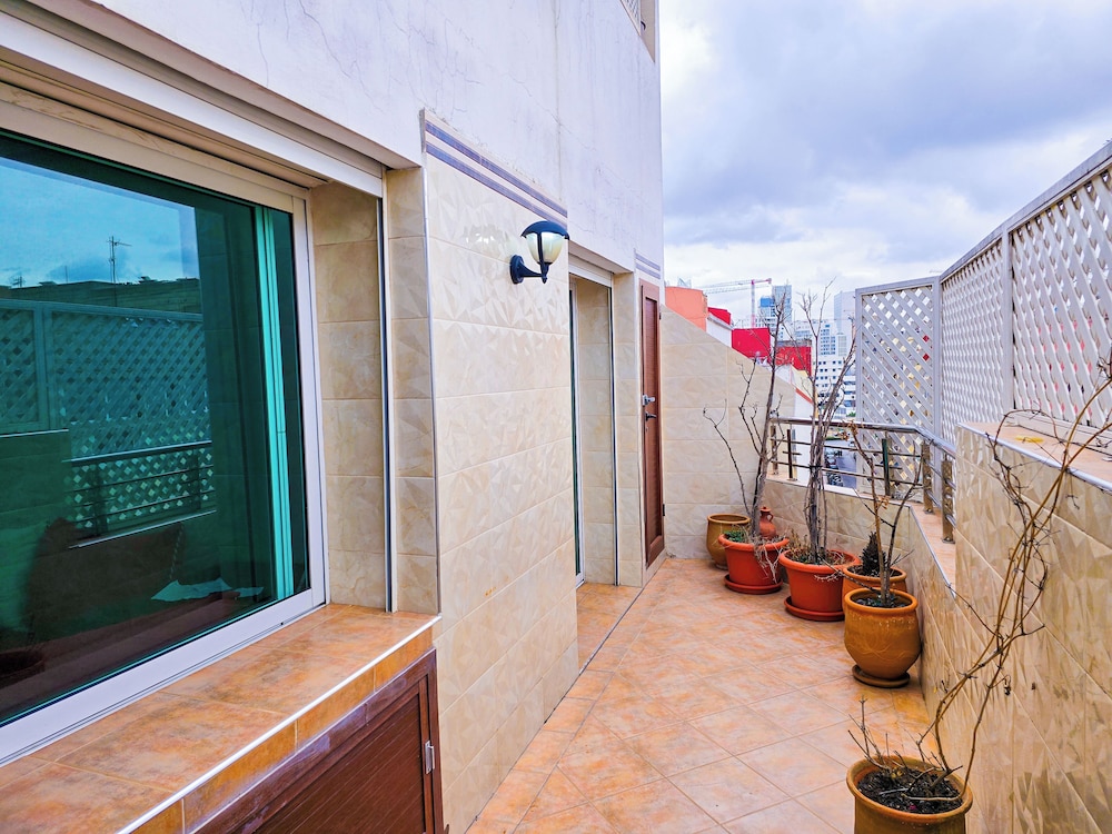 Luxor Home - Spacious & proximity to CFC