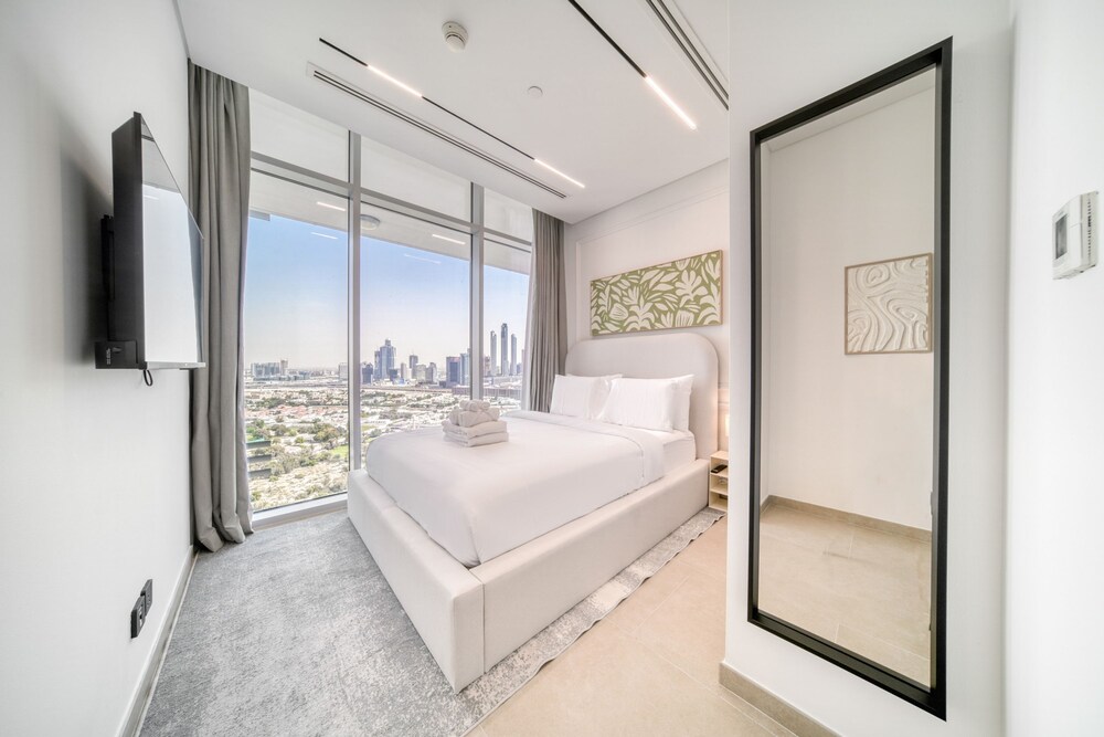 Luxe and Modern Duplex in Difc