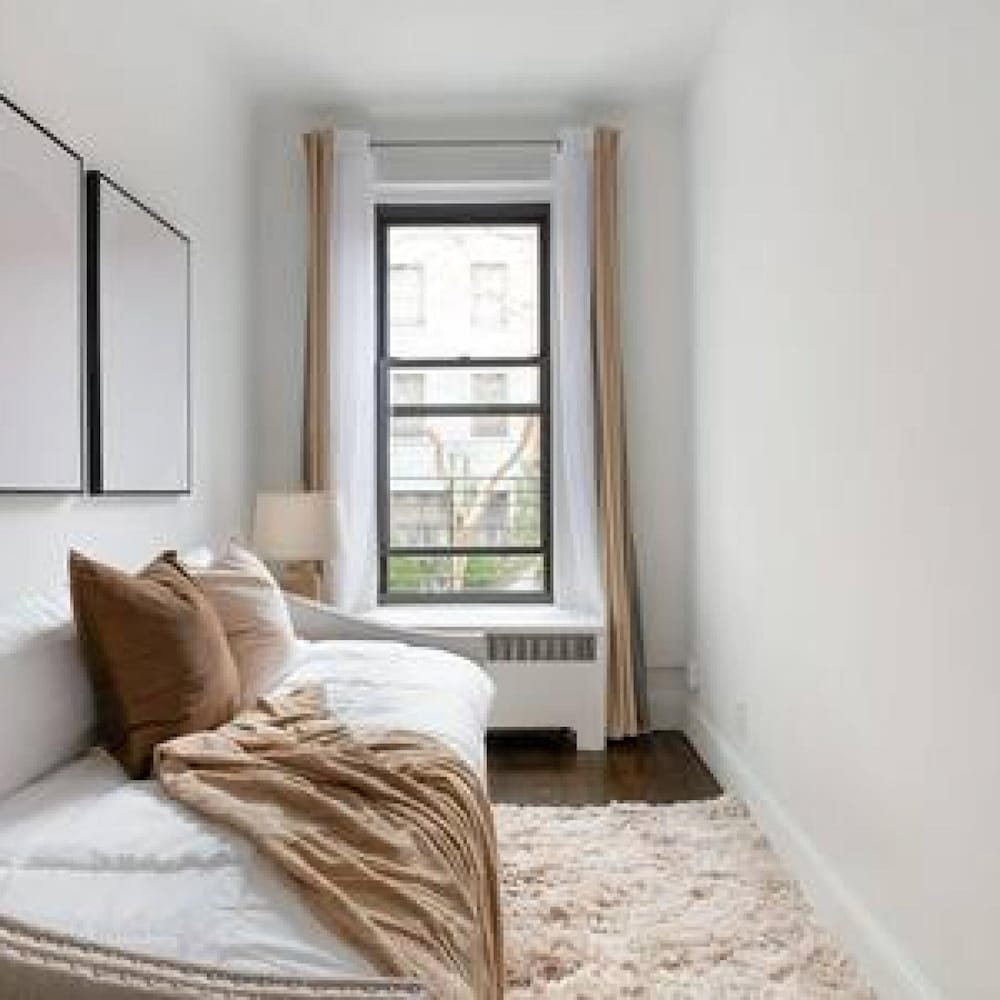 91-2a Stylish 3BR 2bth With W D
