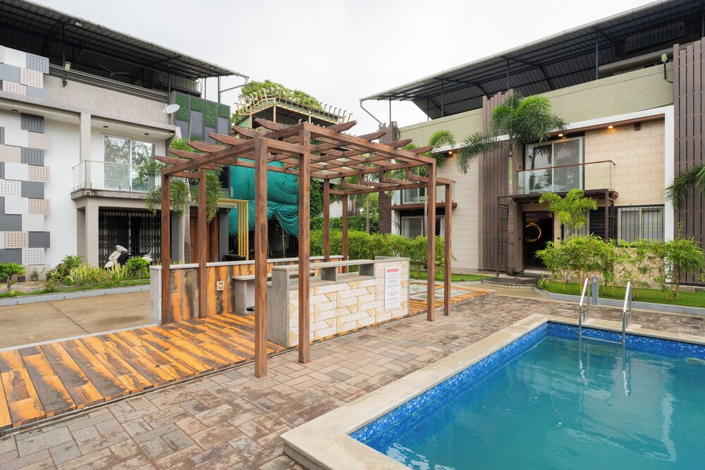 Alaya Stays - Imperial Calista 4BHK near Khandala Hills