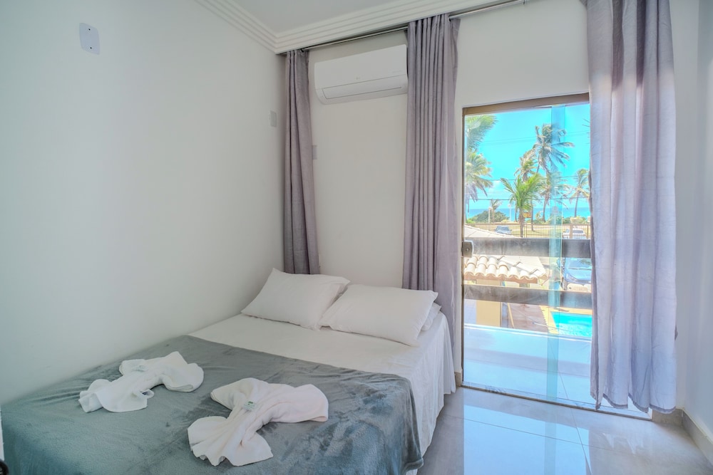 Beachfront House with 2 Bedrooms in Salvador